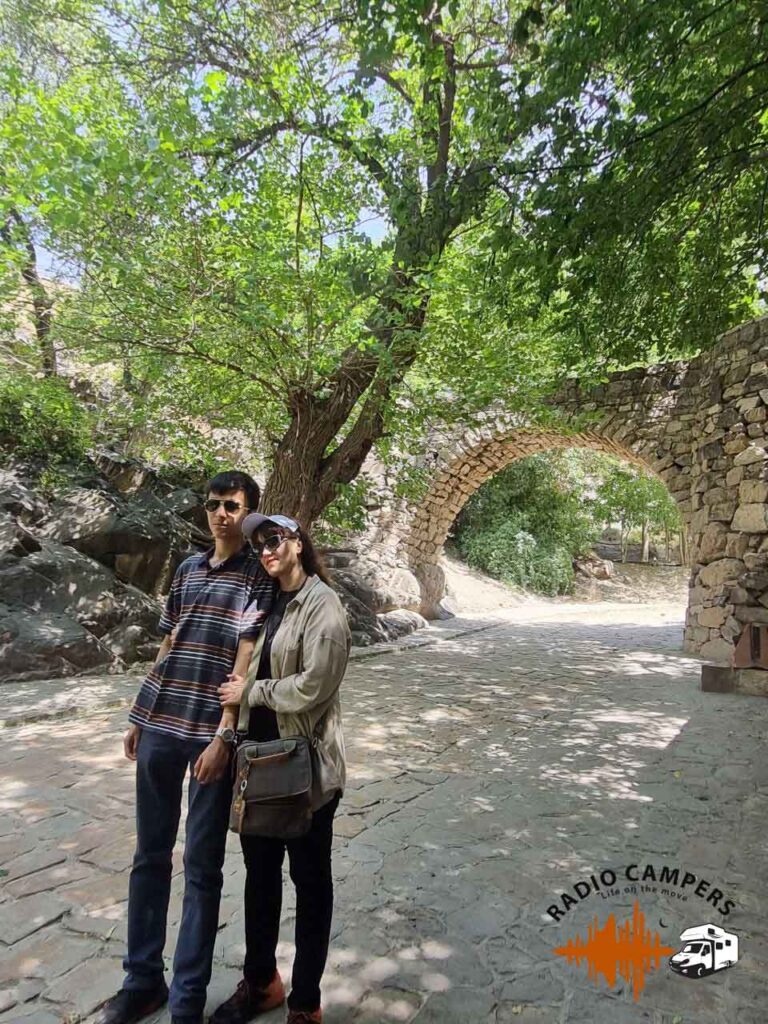 بیتا و پسرش در سفر جلفا